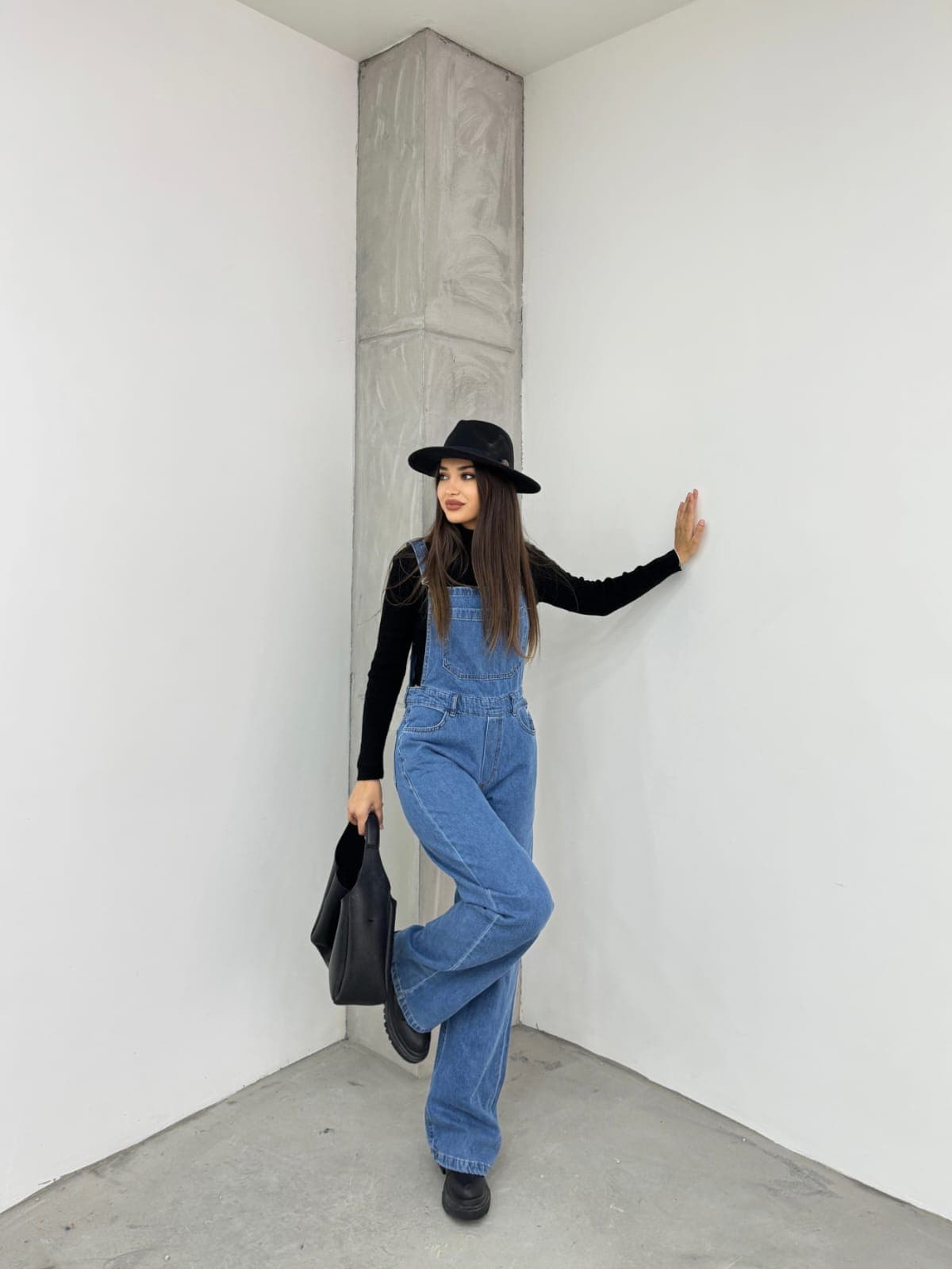 Vovikon KN Bahçıvan Mavi Ön Cepli Askılı Bol Paça Kadın Denim Tulum Vovikon KN Bahçıvan Mavi Ön Cepli Askılı Bol Paça Kadın Denim Tulum - Görsel 5